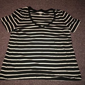 NWOT v-neck striped T-shirt